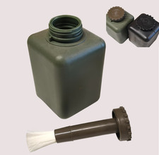 Flasche mit Pinsel für